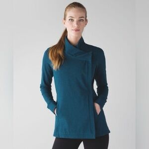 Lululemon Coast Wrap IIHeathered Alberta Lake ptp 19.5